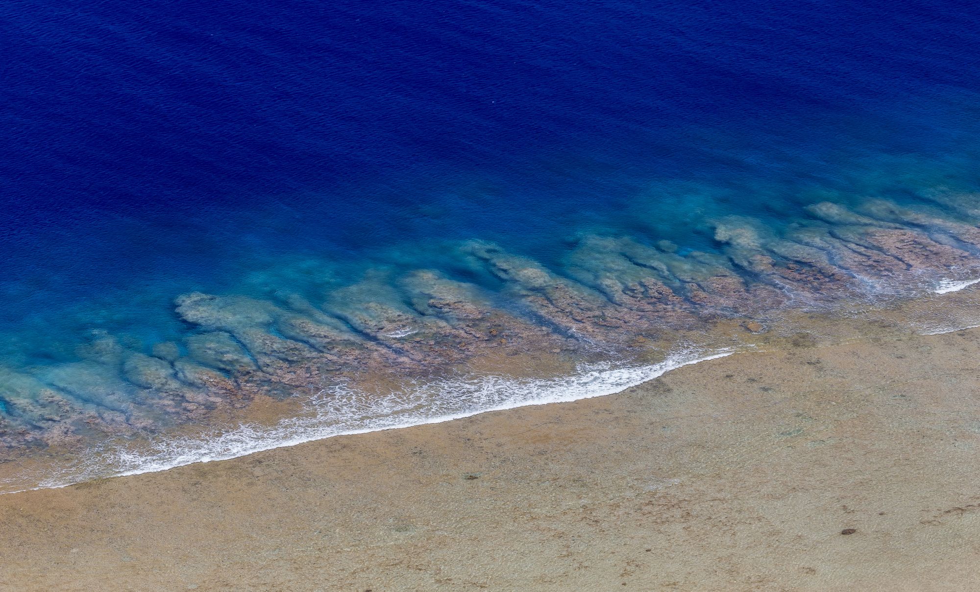 Wunderschöner Blick auf das Riff des Tureia-Atolls reisen zu den gambier-inseln