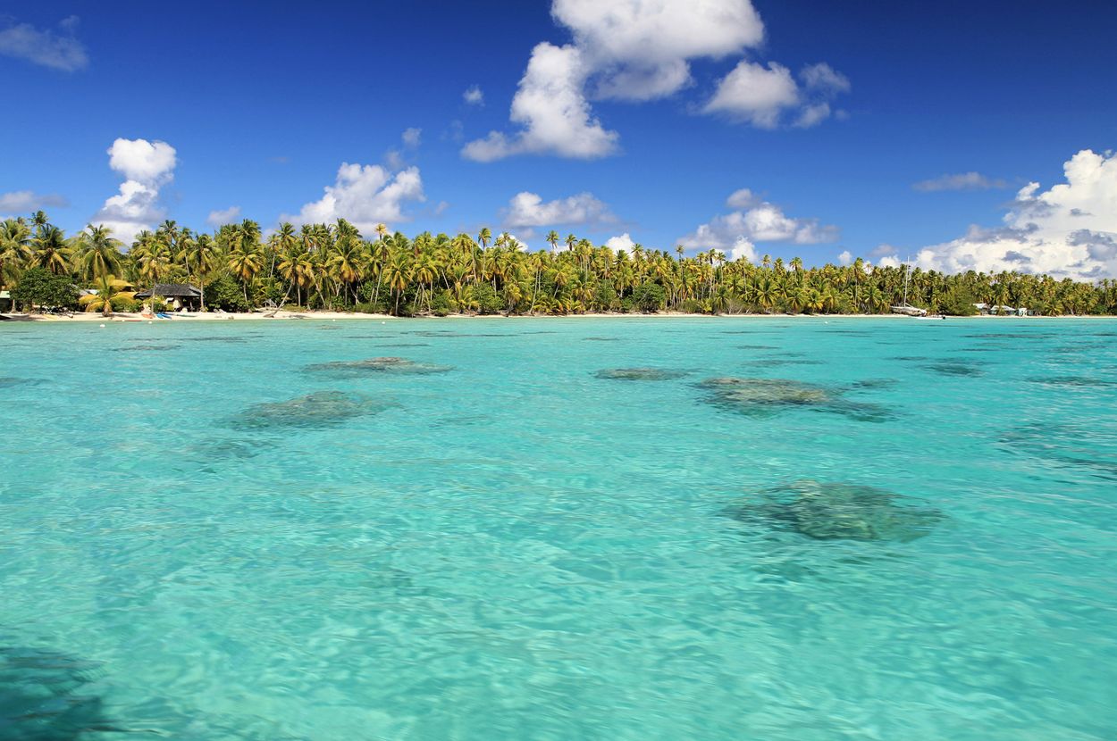 découvrir la polynésie avec notre guide de voyage les atolls polynésiens