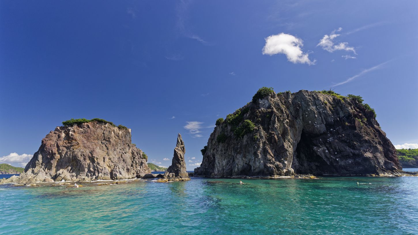boat trip to les saintes the saintes lagoon