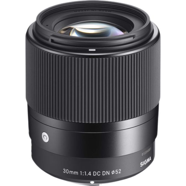Sigma 30mm f/1.4 DC DN Contemp.
