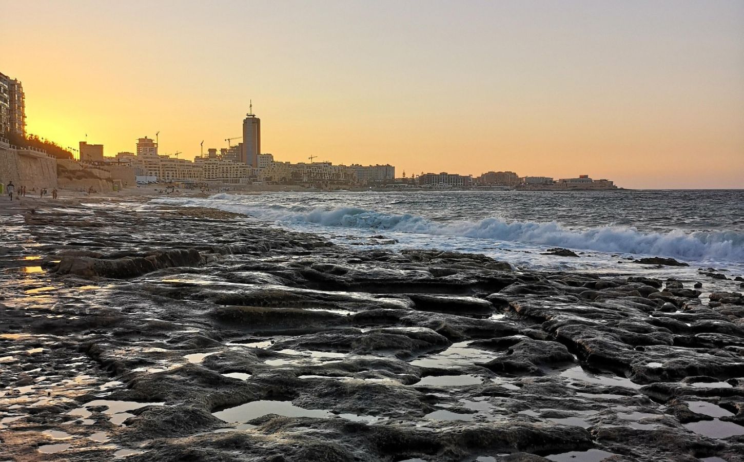 Strandpromenade Sliema Malta spaziergang in sliema