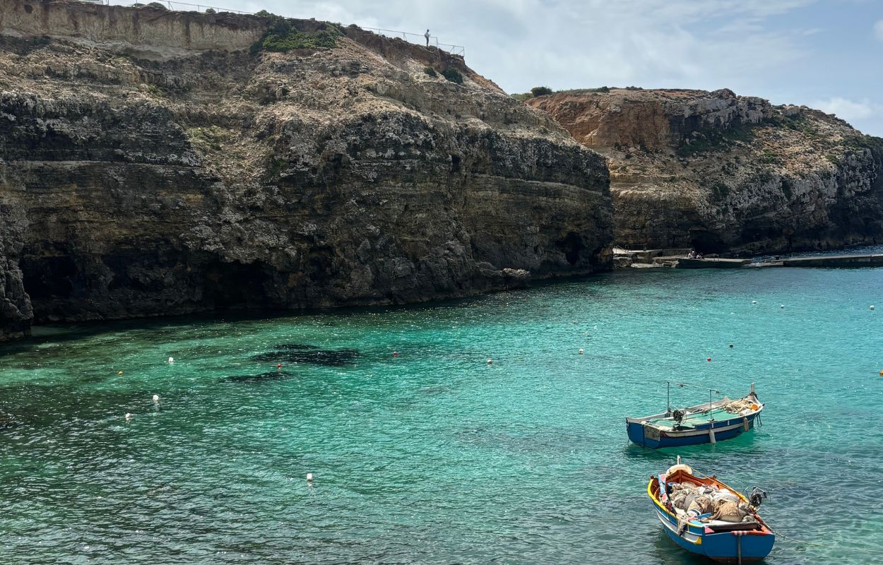 anchor bay auf malta anchor bay in der nähe des dorfes popeye malta