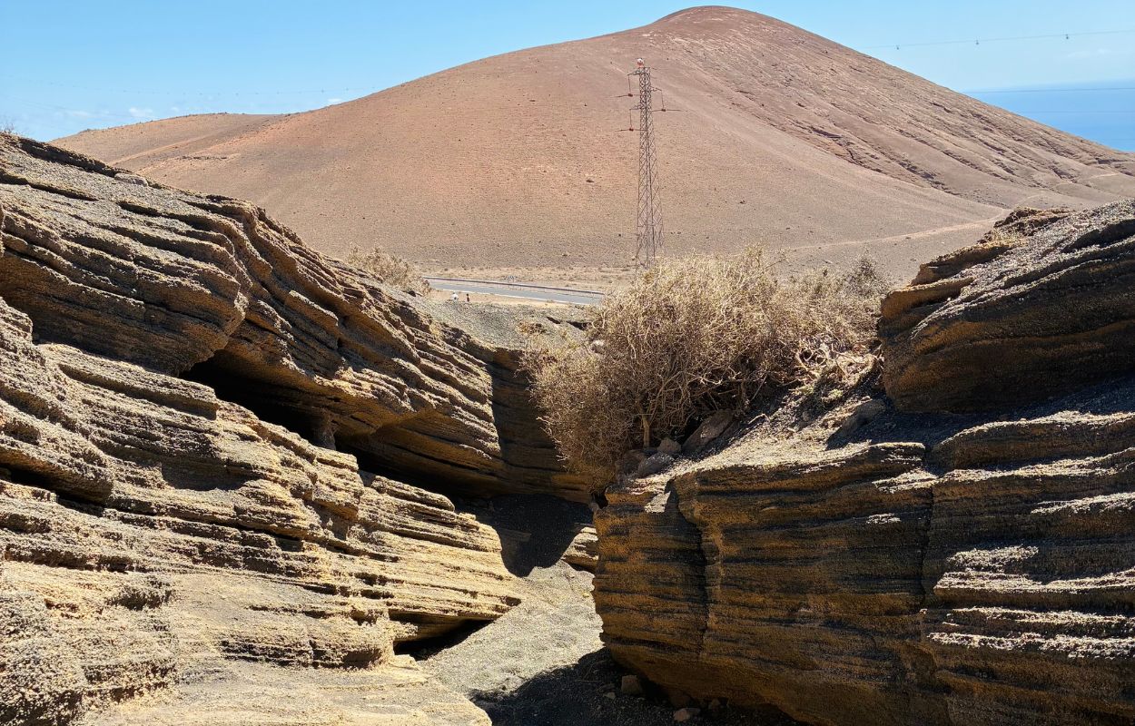 vulkanische Spalten montaña blanca auf lanzarote