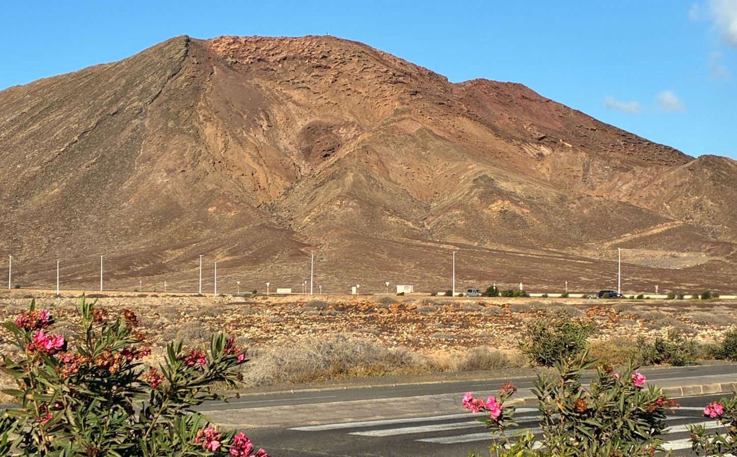 montaña roja lanzarote senderismo mejores rutas de senderismo en lanzarote canarias