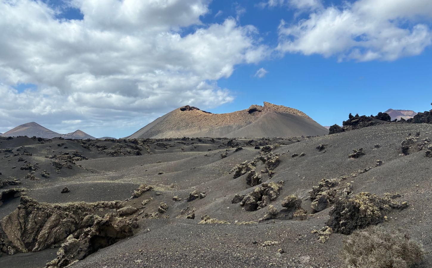 hiking in Lanzarote walking in lanzarote