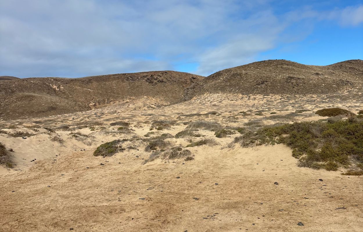 la graciosa hike desert landscapes la graciosa