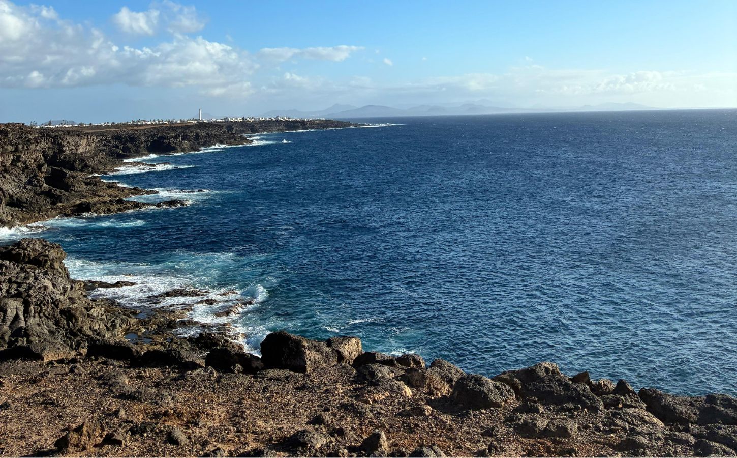 Quad-Ausflug auf Lanzarote landschaften des südens mit küsten von fuerteventura