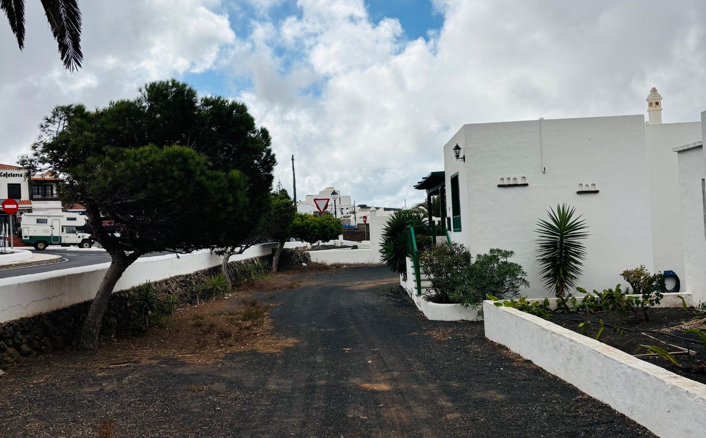 Sandstraße Lanzarote dorf auf lanzarote