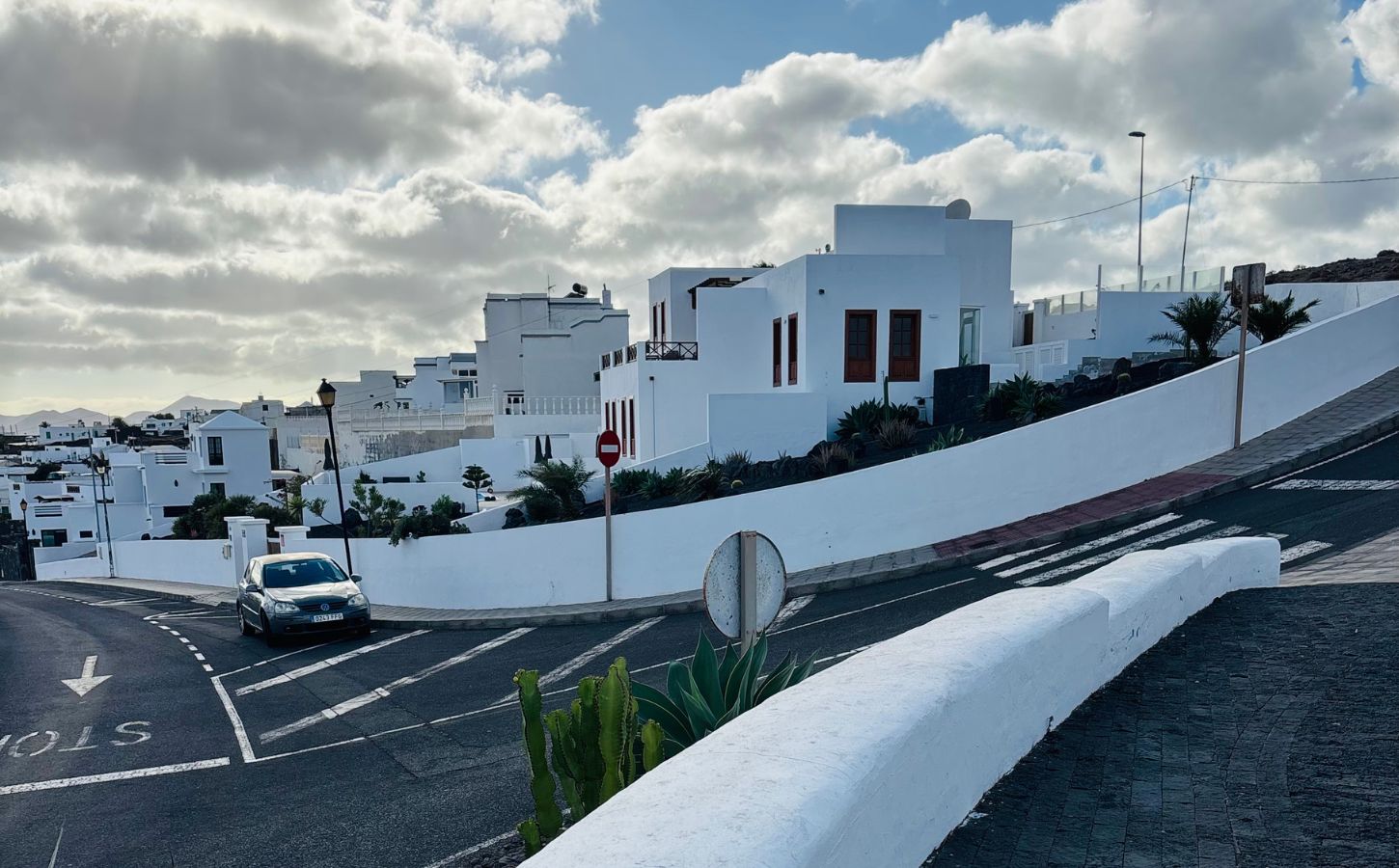 se déplacer en voiture à lanzarote village de tias