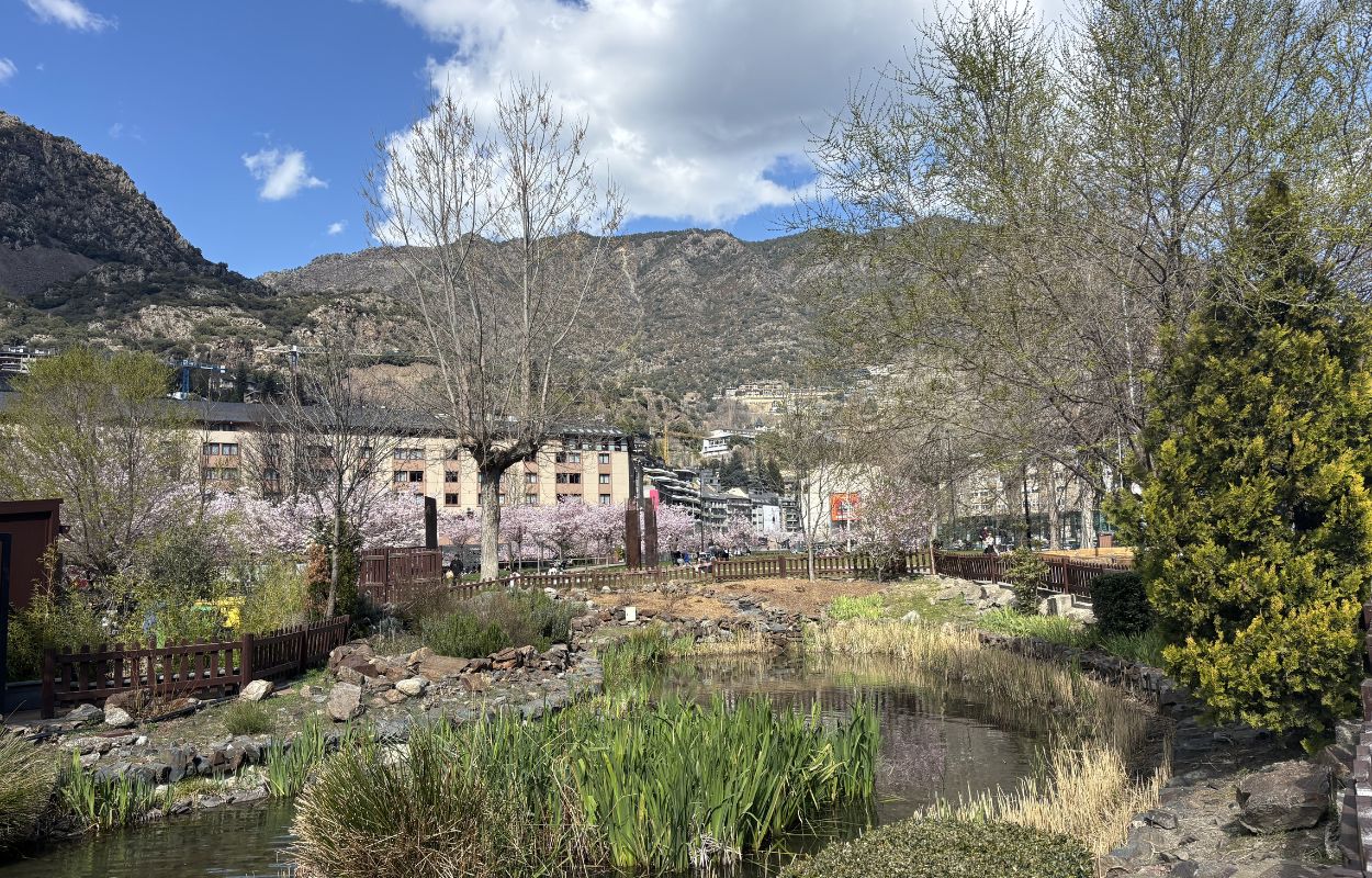 parc central Andorre la vieille joli parc en ville