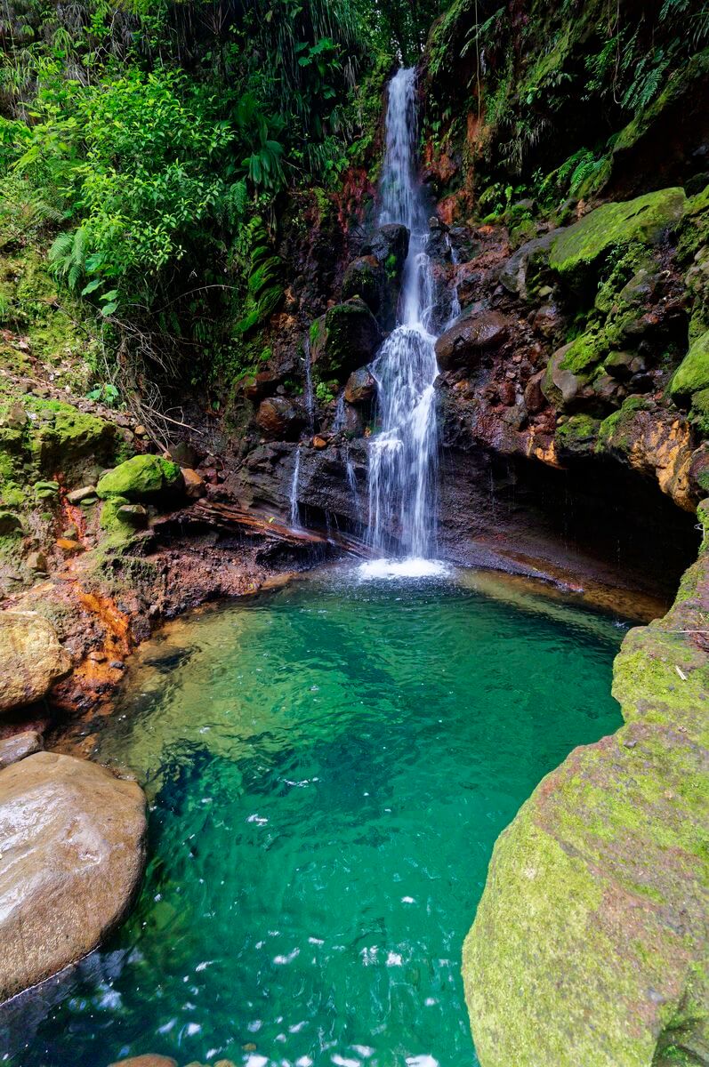 Wasserfall, Parabel und Bucht Wasserfall, Parabel und Bucht