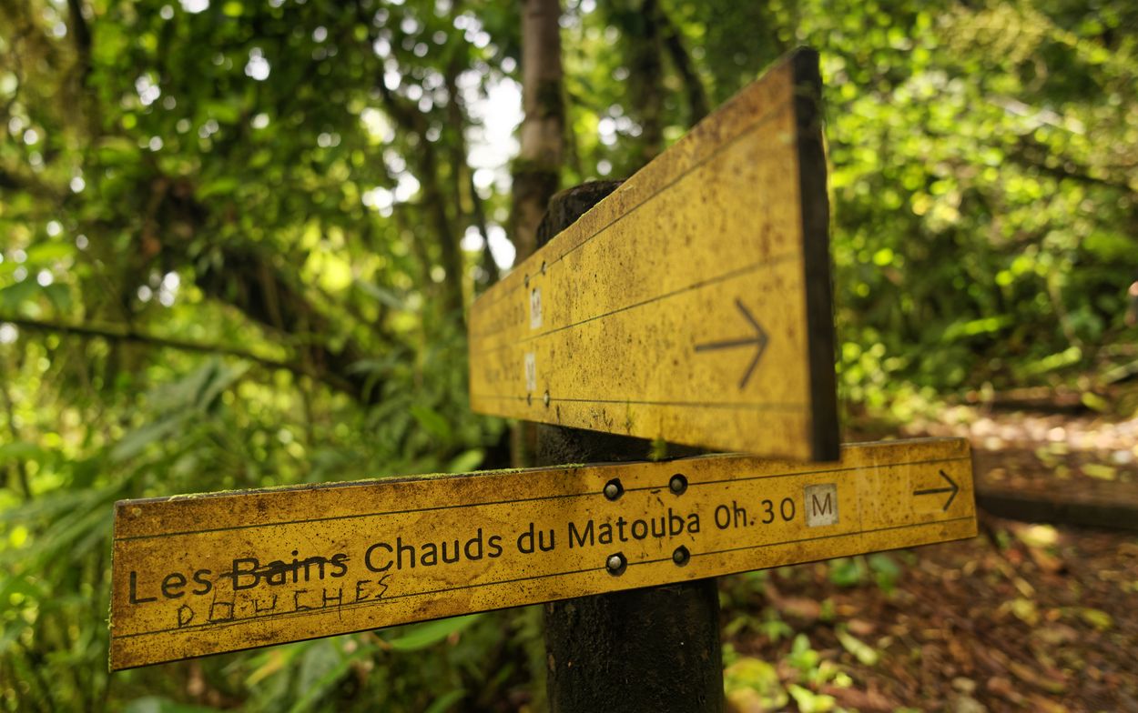 Abzweigung zu den heißen Quellen von Matouba Papaya Junction Matouba