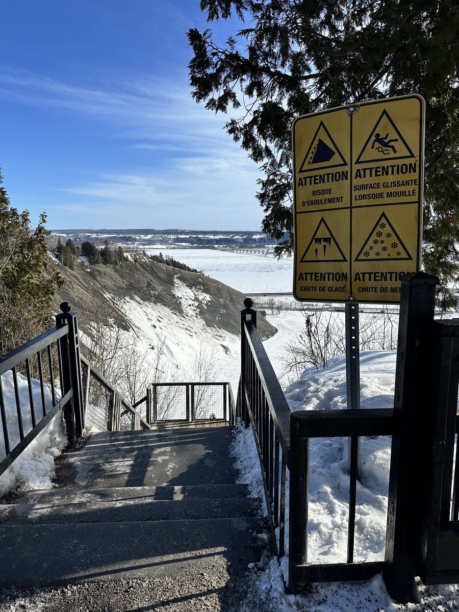 Treppe der Montmorency-Fälle Aussichtspunkt auf die Wasserfälle