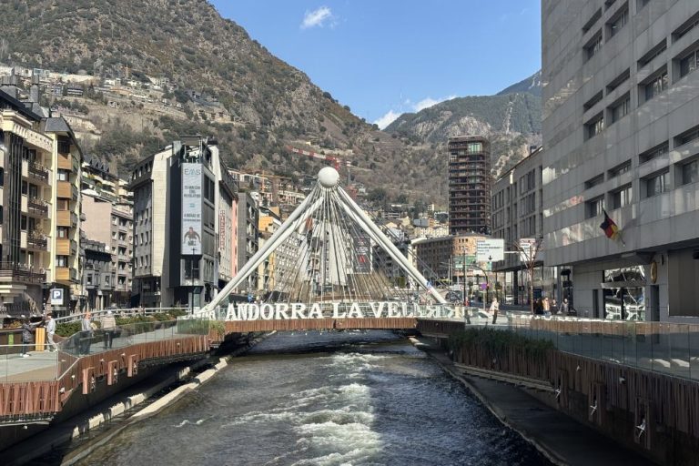 Was man in Andorra la Vella unternehmen kann Innenstadt der Hauptstadt Andorras