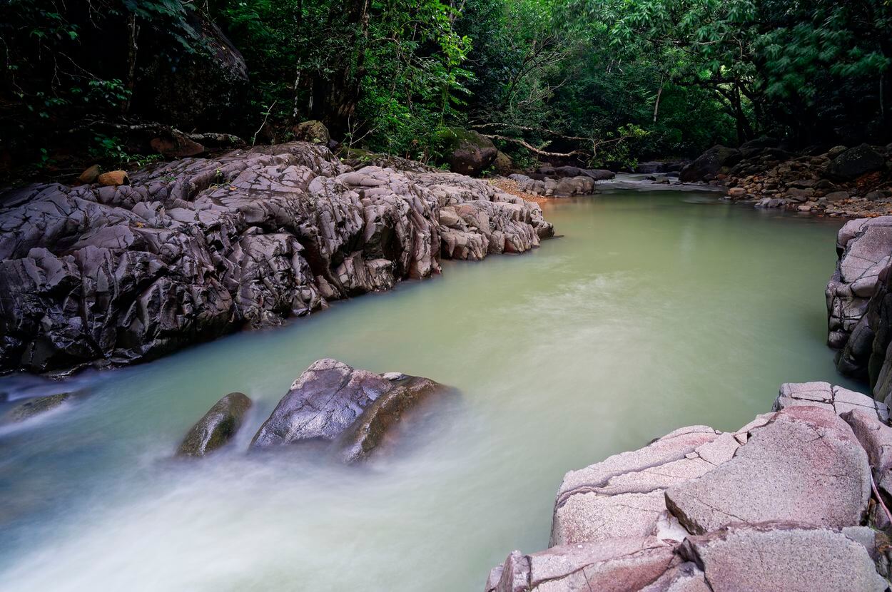 Langzeitbelichtung der Acomat-Wasserfälle Acomat-Wasserfälle