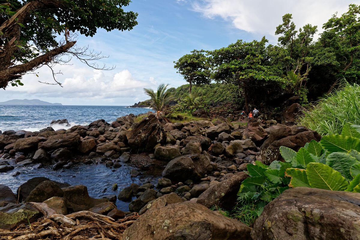 Einen Fluss überqueren, Guadeloupe Fluss Coulisse, Wanderweg La Grande Pointe