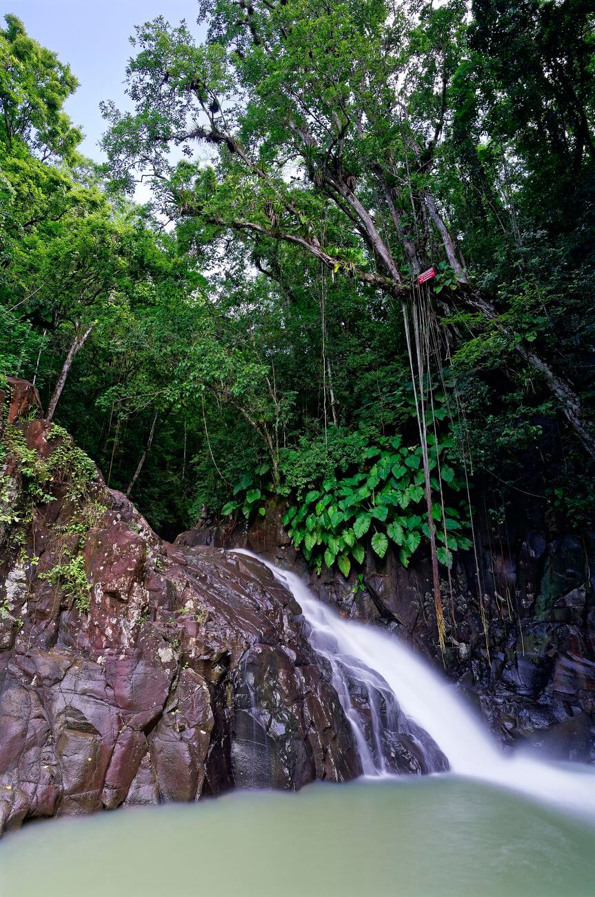Blick auf den Wasserfall Acomat Wasserfall Acomat, Guadeloupe