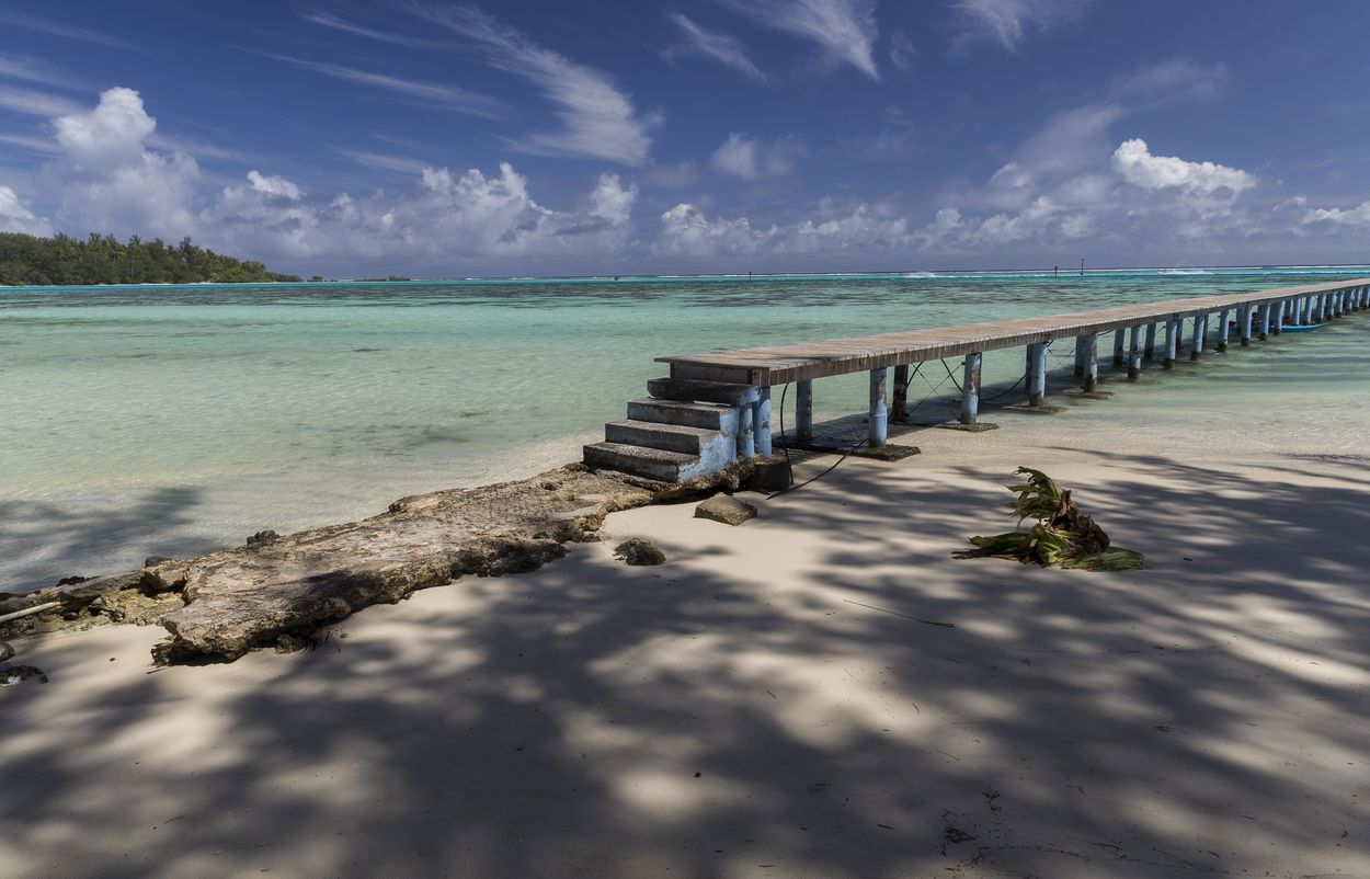 Beach in Moorea turquoise water beach moorea