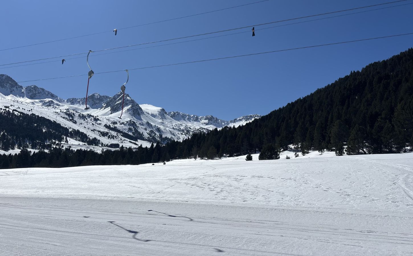 Grandvalira ski lift Grau Roig station