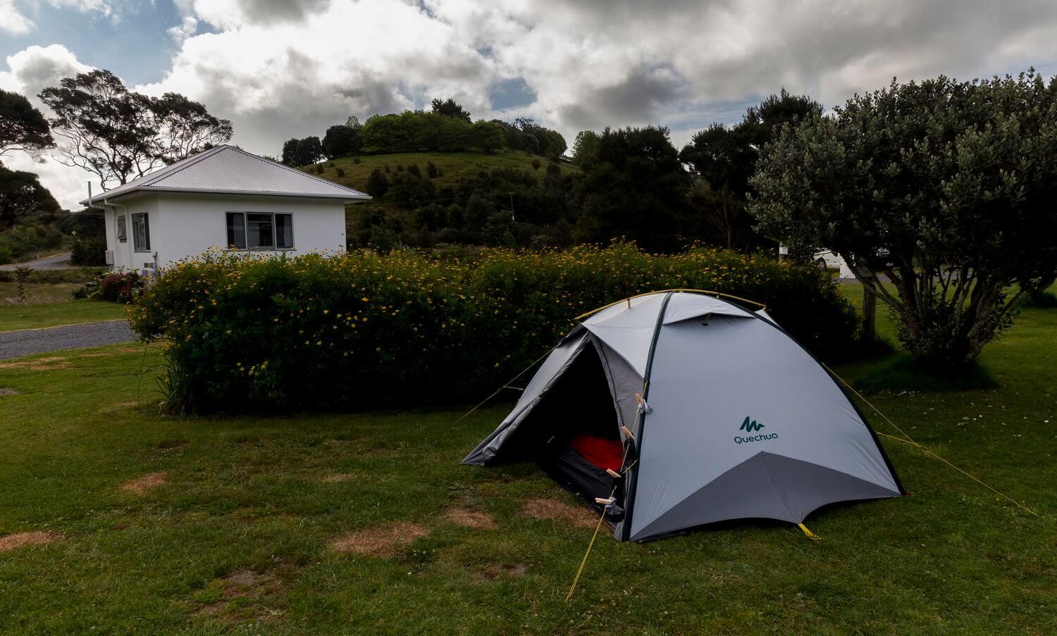 nuestra tienda de campaña cuando acampamos en Nueva Zelanda cómo acampar en Nueva Zelanda