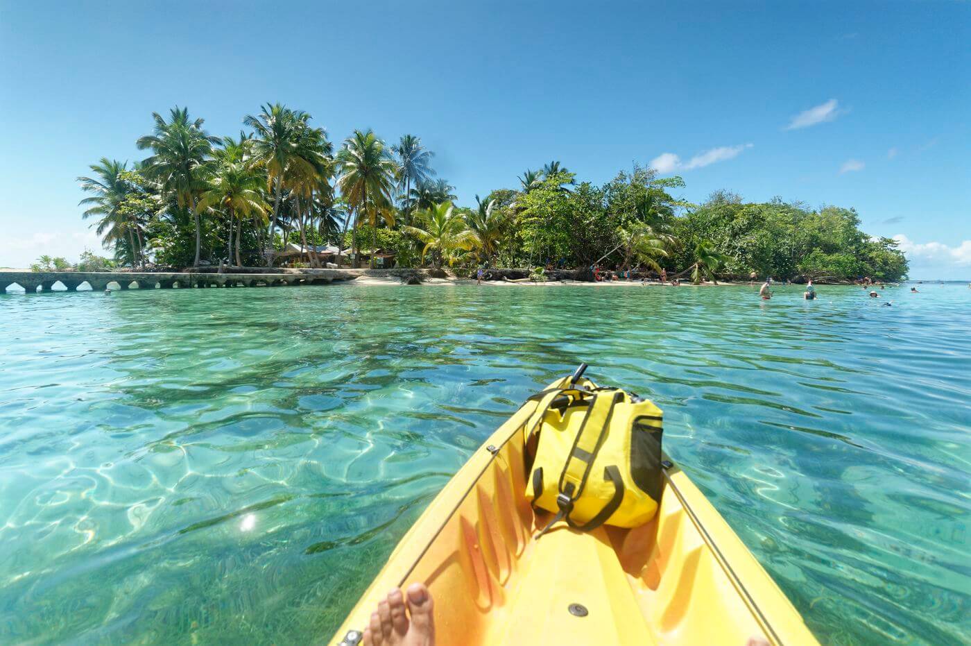 Kayak en îlet Gosier Kayak en las aguas cristalinas de Le Gosier