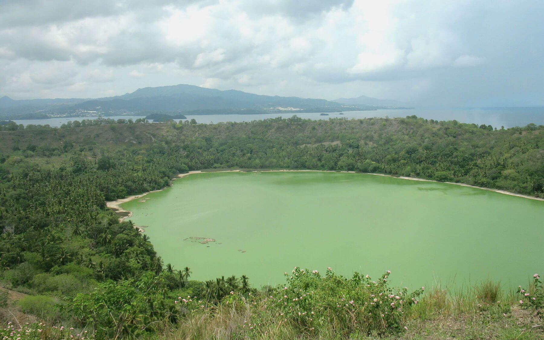 lago Dziani, isla de Mayotte isla de Mayotte y lago Dziani