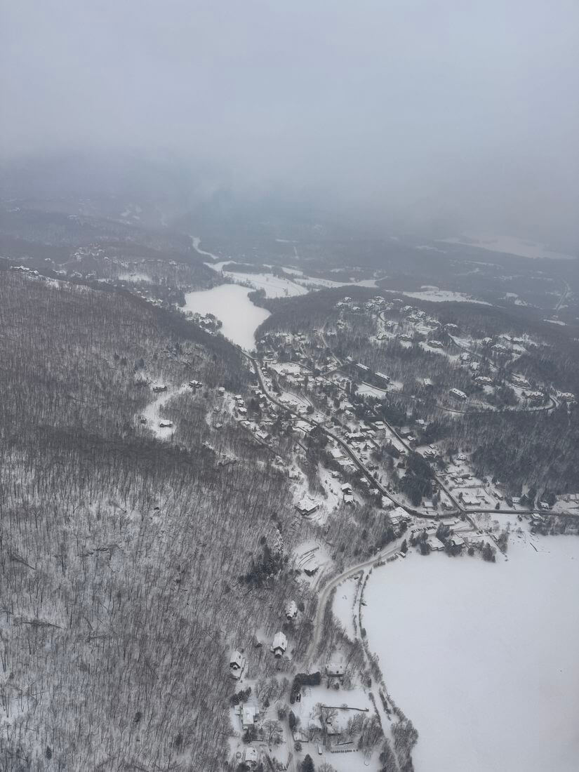 Antiguo Mont Tremblant Vista de Mont-Tremblant desde el cielo