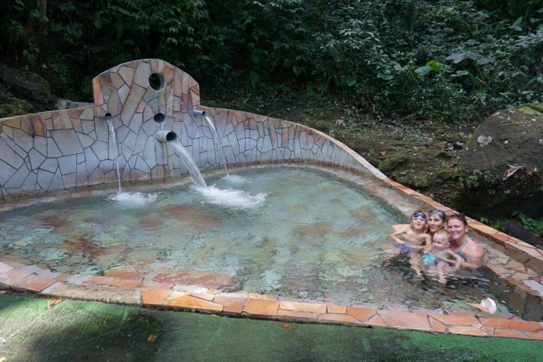 paseo en el baño de los amores baño de los amores en Basse-Terre