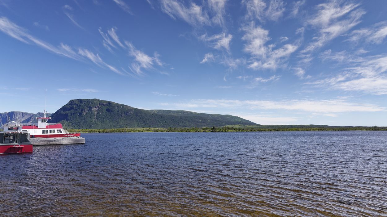 barco en Gros Morne barco en el Parque Nacional Gros Morne