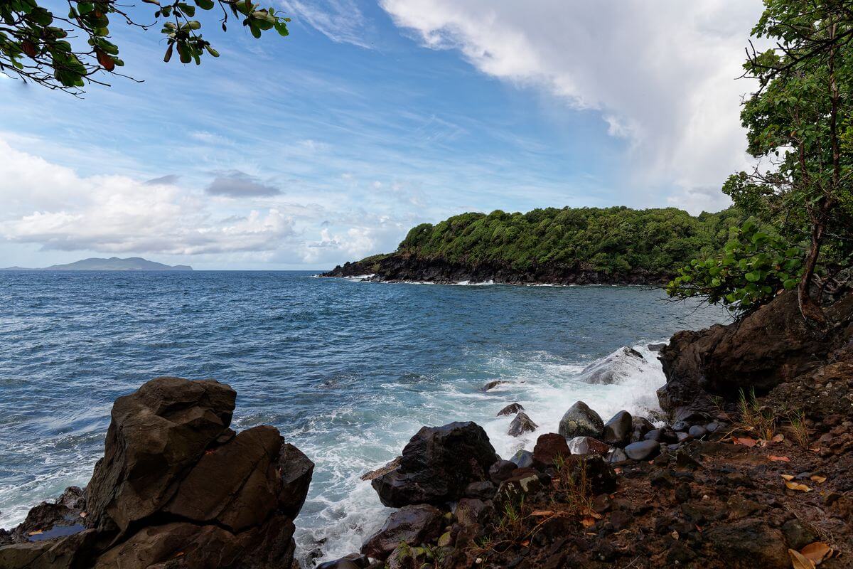 islas de Les Saintes al fondo senderismo en Grande Pointe
