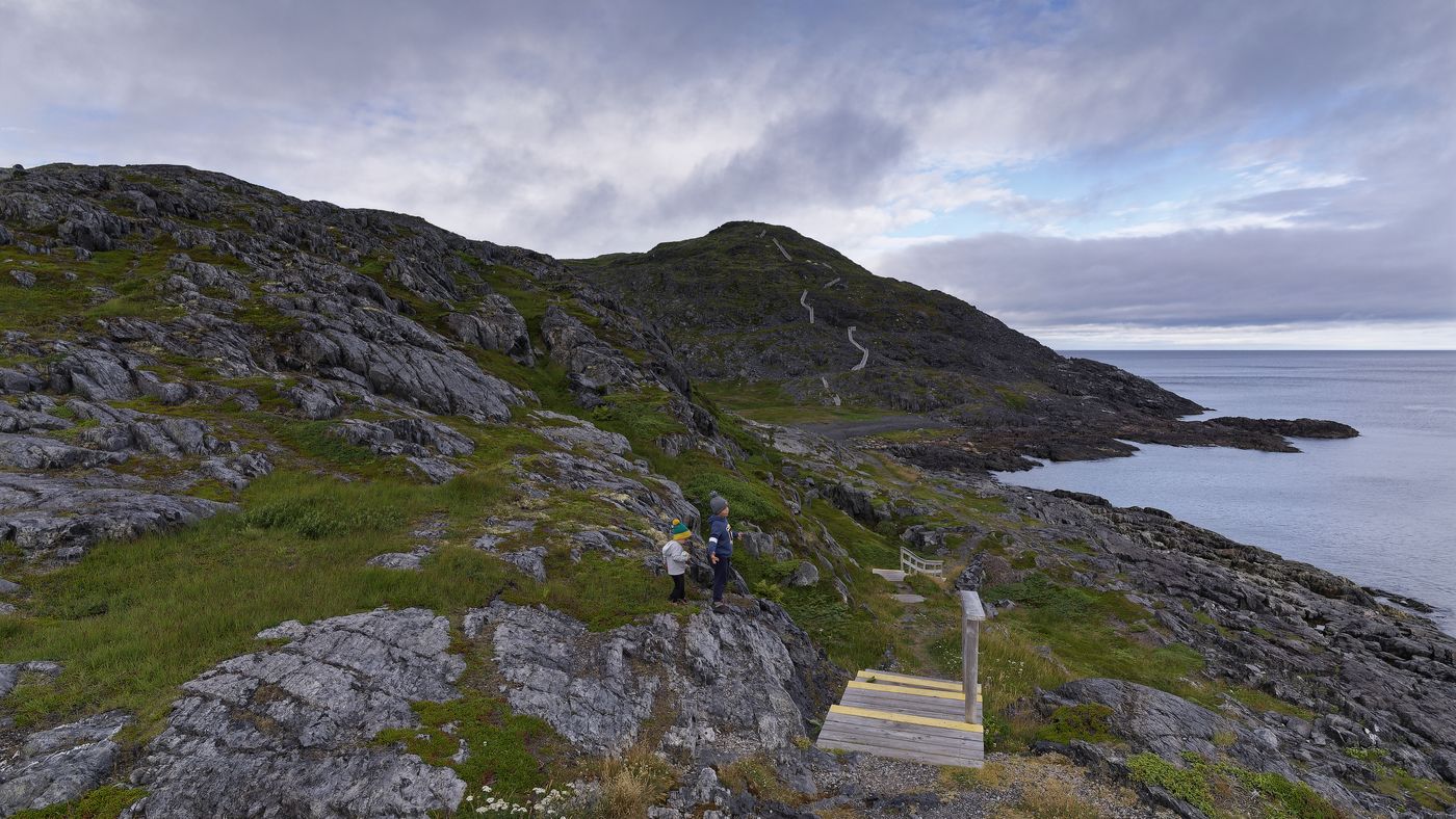 niños en Fogo caminata en Fogo