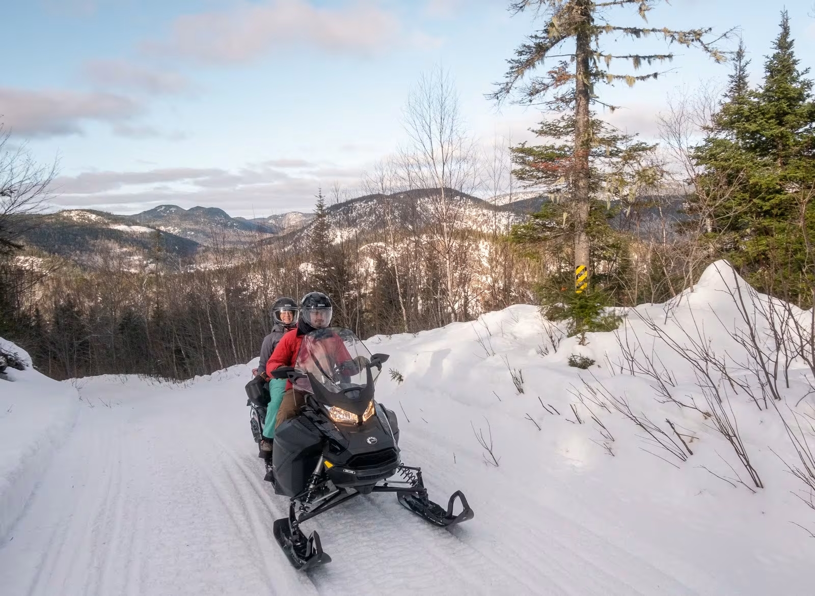motonieve en Saguenay tour en moto de nieve en Saguenay