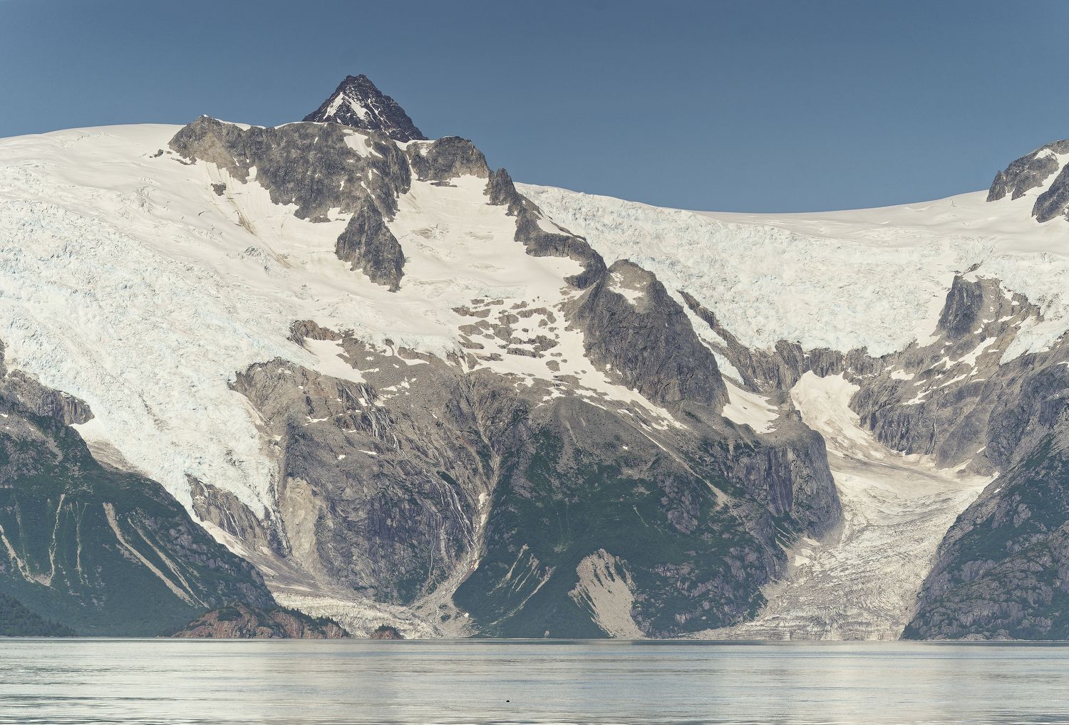 paisajes del fiordo glaciar en el fiordo de Kenai