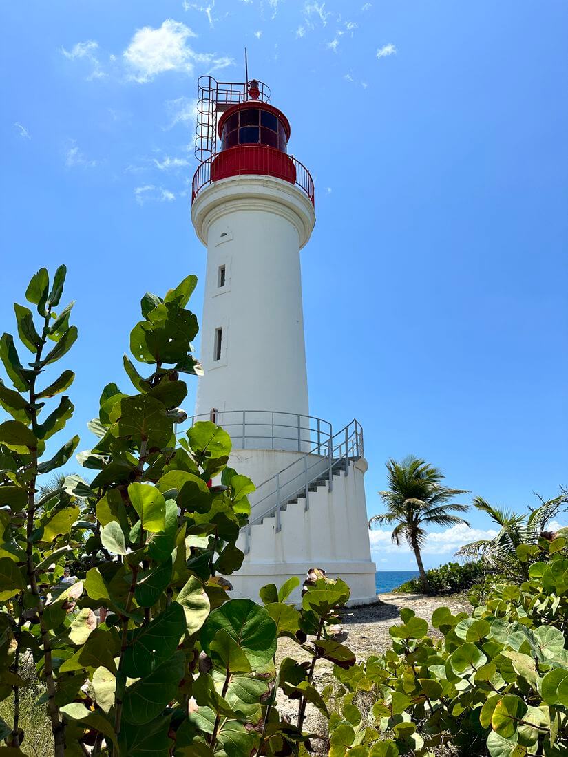 faro de la isla Gosier camino hacia el faro en la isla Gosier
