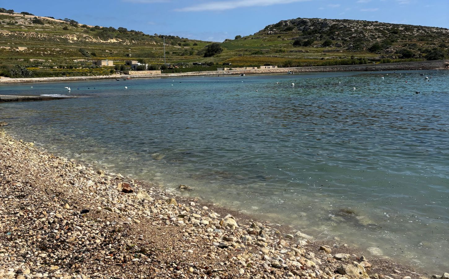 Playa de la bahía de Mistra, Malta bahía de Mistra en Malta