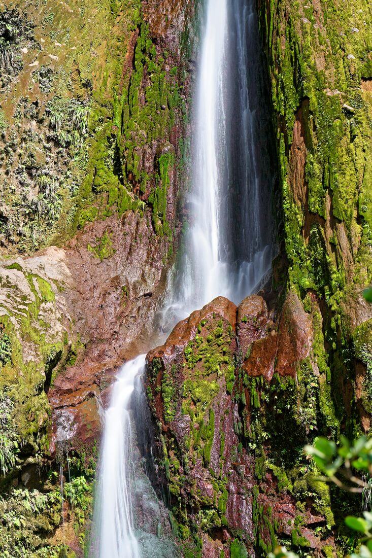 cascadas de Galion increíbles cascadas de Galion con el sol