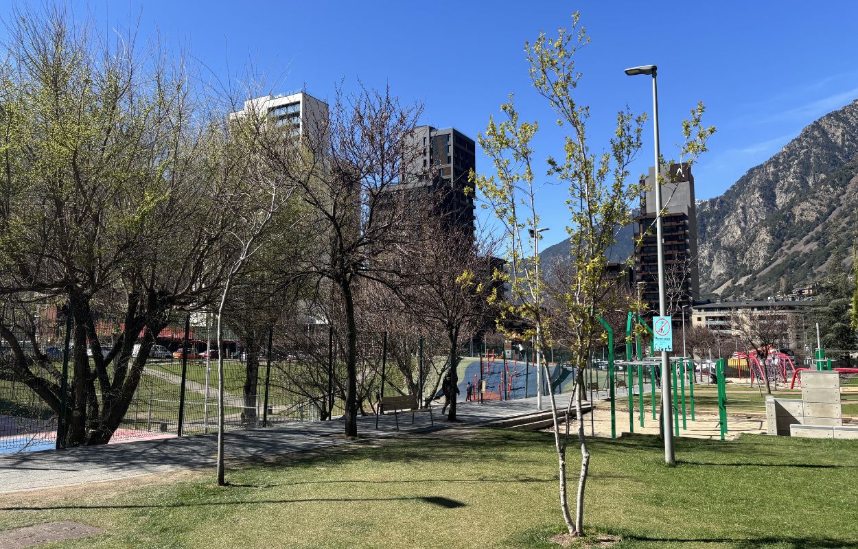 pasear por la ciudad a pie en Andorra visitar la capital andorrana