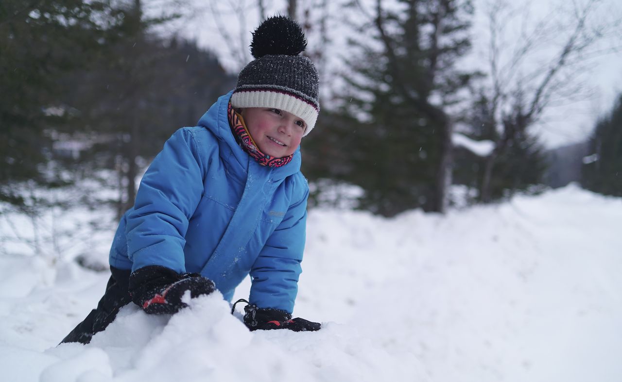 téo en Montreal en invierno niños en invierno en Montreal