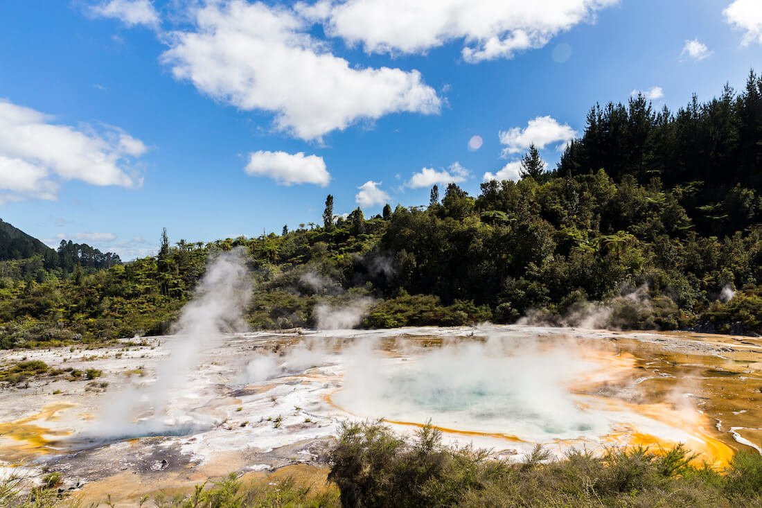 Viaje a Orakei Korako Orakei Korako durante un viaje a Nueva Zelanda