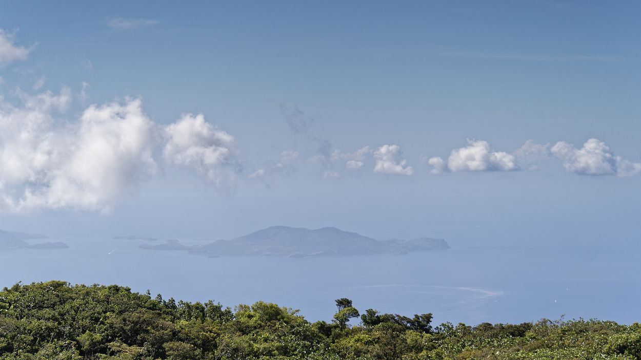 vista de las islas desde La Soufrière islas de Saintes