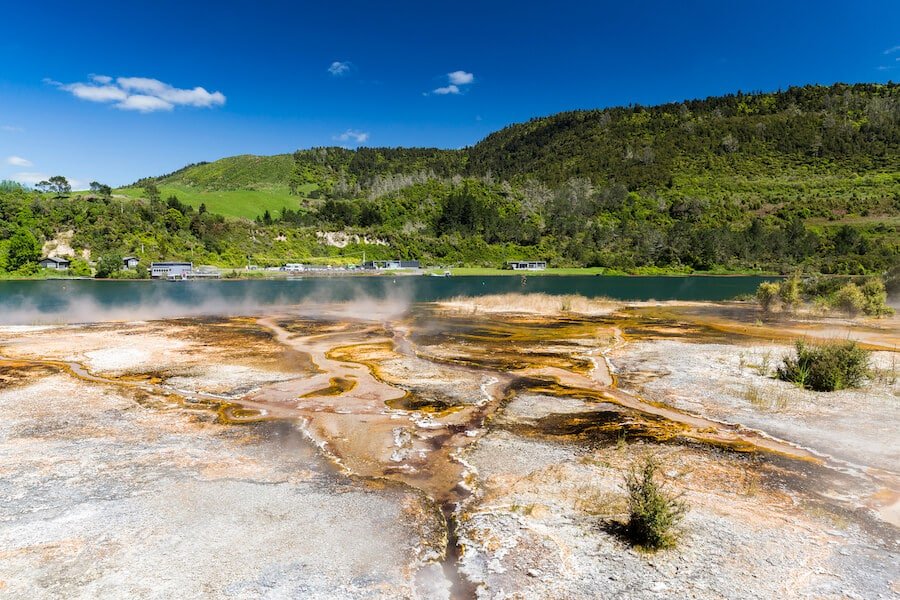 Vista de Orakei Korako Orakei Korako en Nueva Zelanda