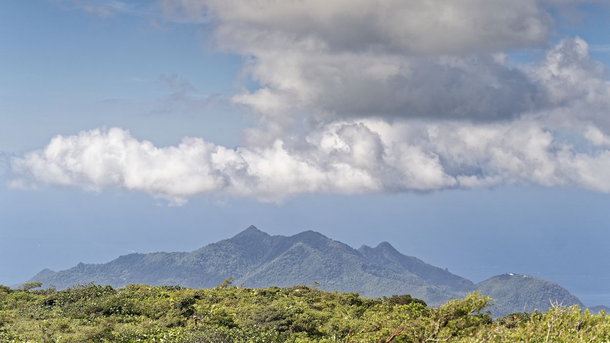 vista sobre Les Saintes desde La Soufrière vista sobre Les Saintes desde La Soufrière