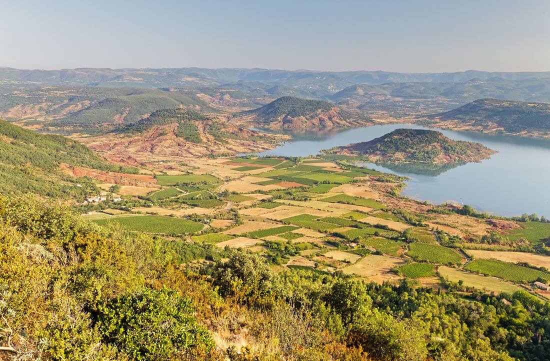 Salagou-See Liausson-Berg und Salagou-See