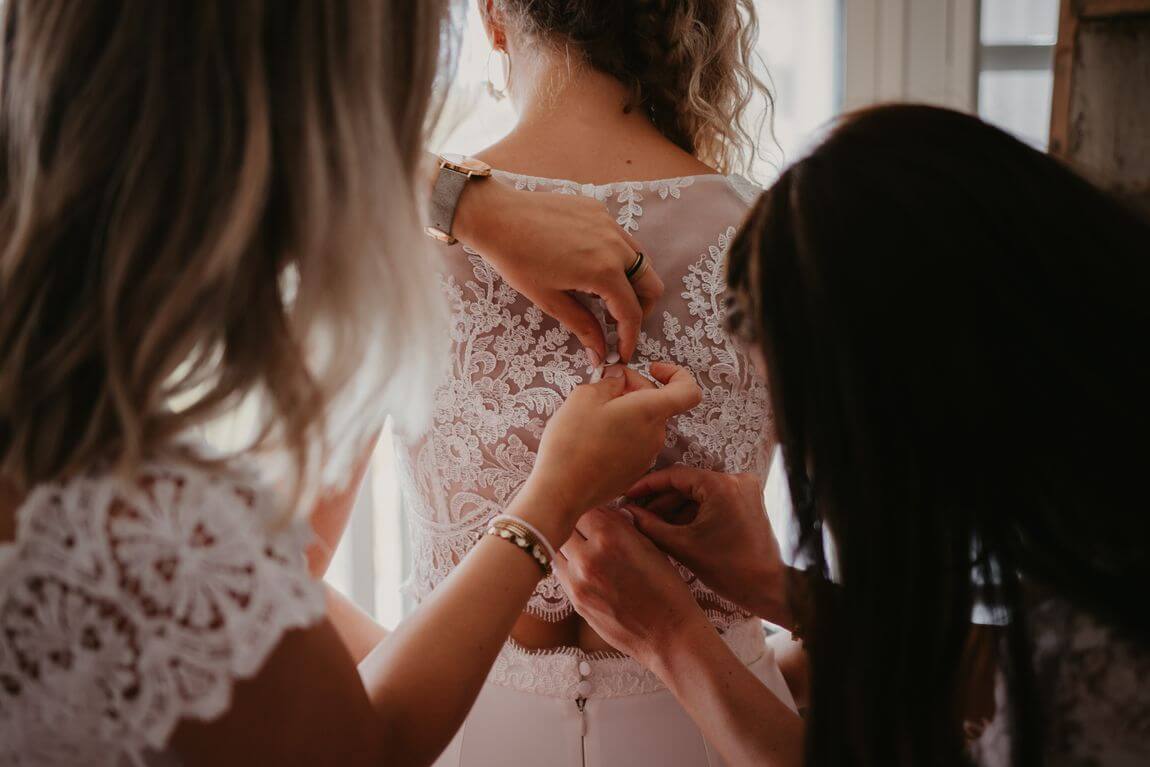 fotografía de vestido de novia antes de la boda