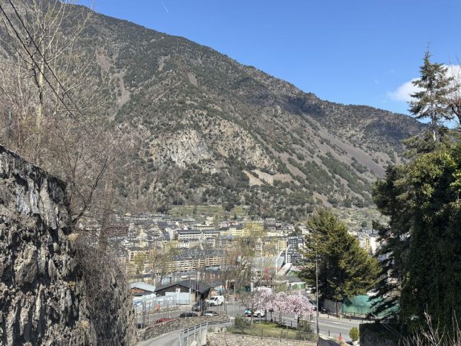 Attività ad Andorra Vista su Andorra la Vella